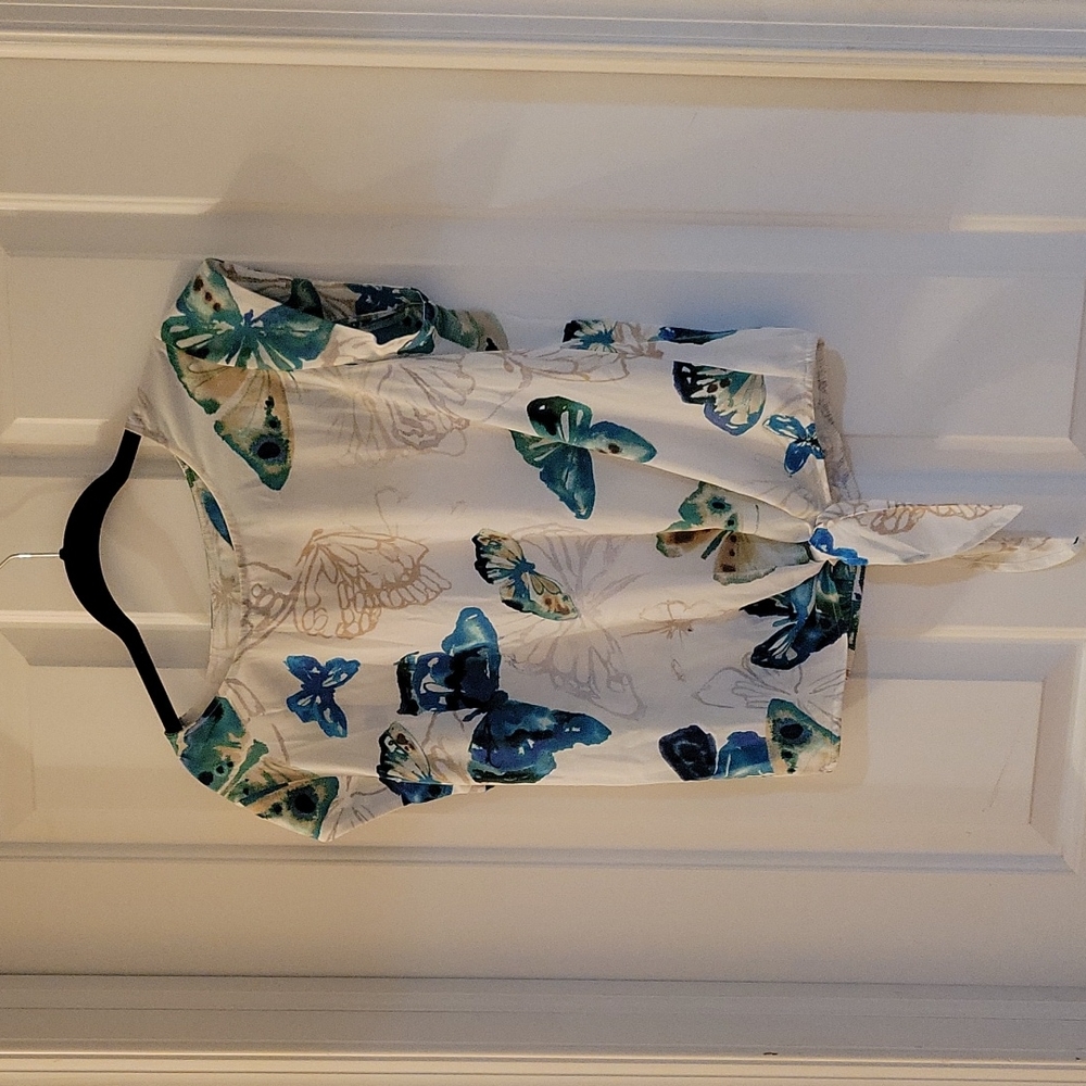 Chicos butterfly print with tie at bottom small